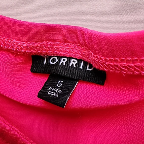 Torrid Women's Plus Size 5x Flowy Bright Hot Pink Tank Top - Picture 6 of 10